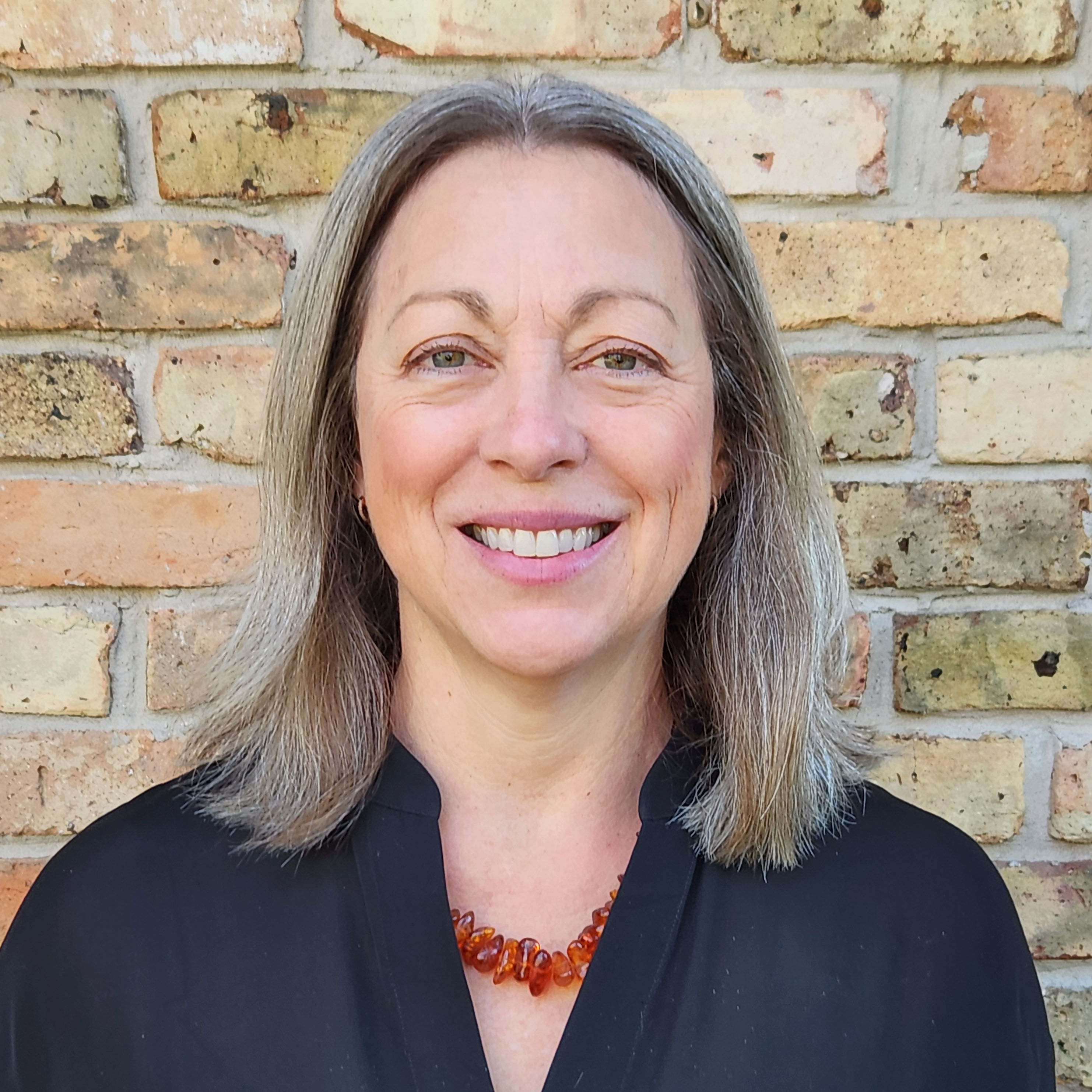 Leslie Tuttle Leslie Tuttle